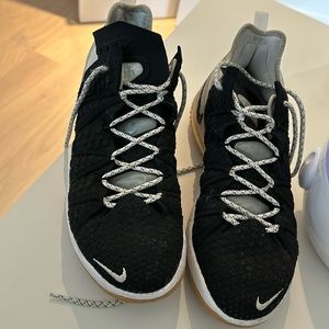 LeBron 18 "Black/White" Basketball Shoes 10.5
